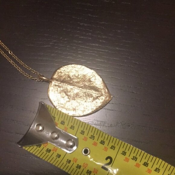 Boho Jewelry Leaf Design Pendant Necklace - Picture 4 of 5